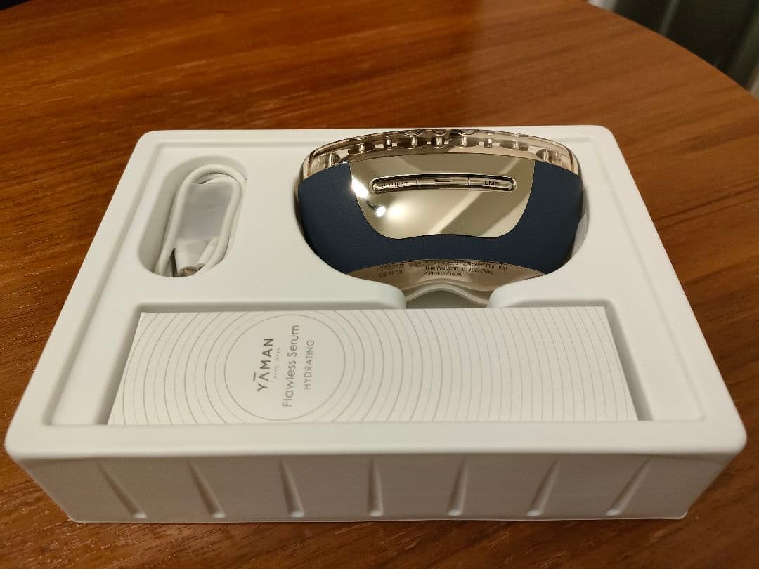 【美品】ヤーマン 美顔器 リフトロジー SP リフト EMS YJFD2L