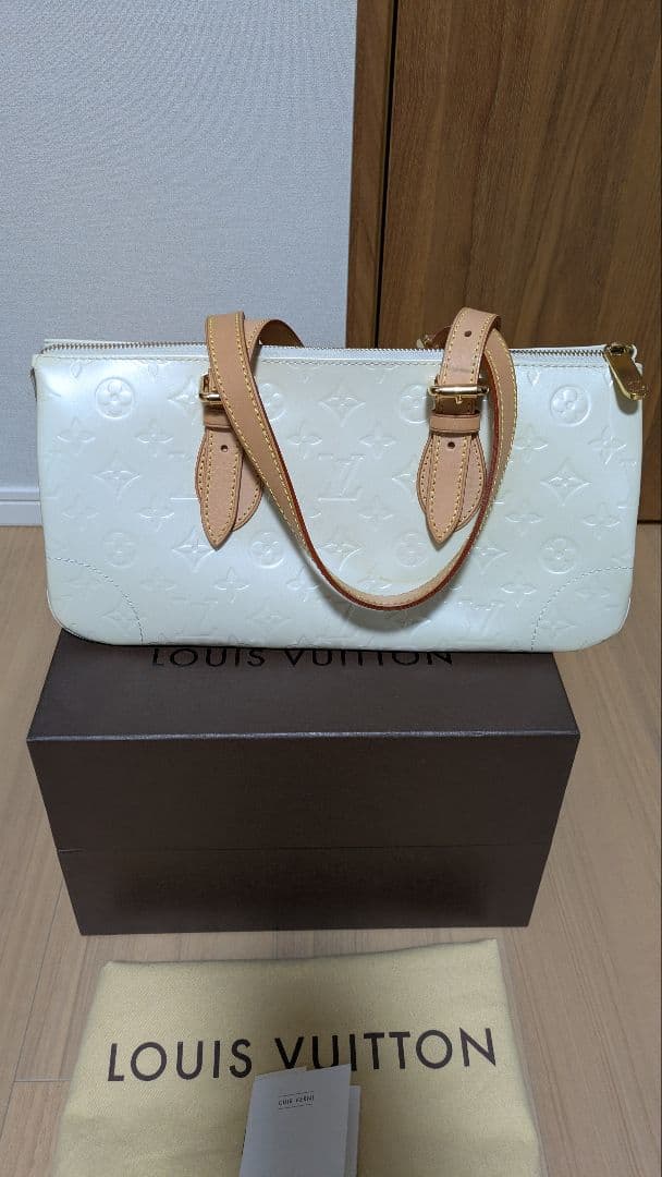 ルイヴィトン　ヴェルニ　LOUIS VUITTON　ハンドバック