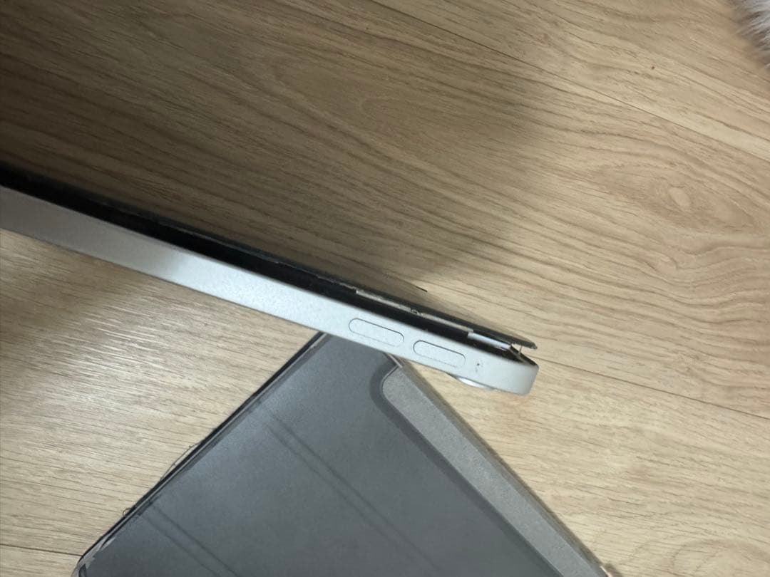 y*u様 iPad Air 4世代 wifi シルバー 本体(ジャンク品)