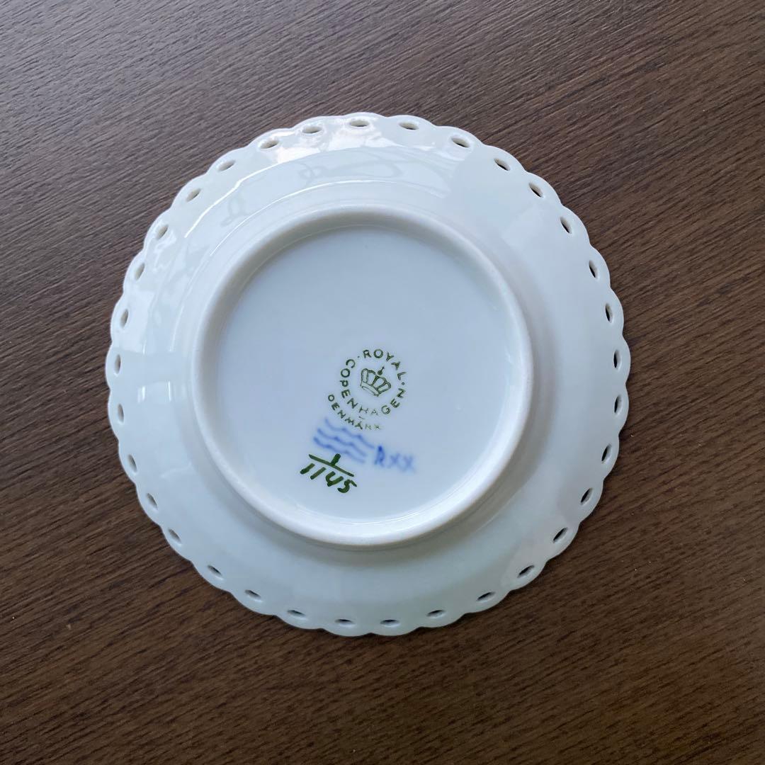 ヨ*ー様 ロイヤルコペンハーゲンブルーフルーテッドフルレース1145