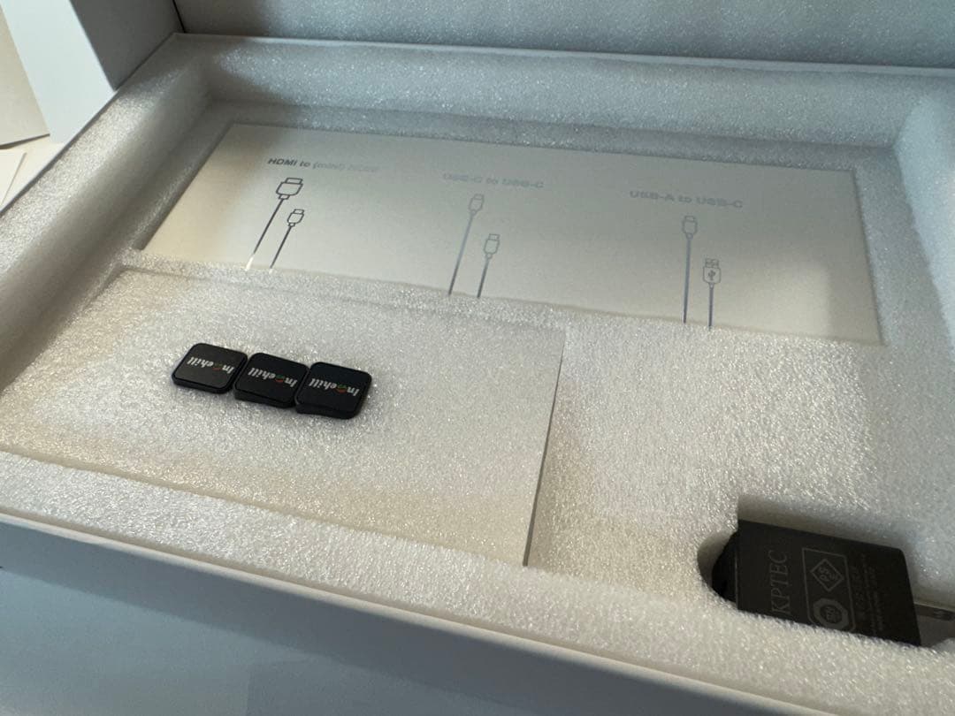 し*な様 13.4インチ 4K IGZOポータブルモニター