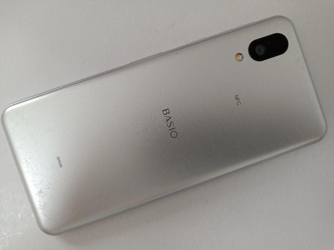 ☆ au BASIO active SHG09 シルバー