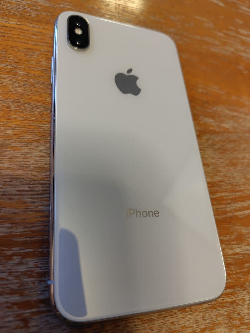 iPhone 6s シルバー & iPhone 10 ホワイト セット