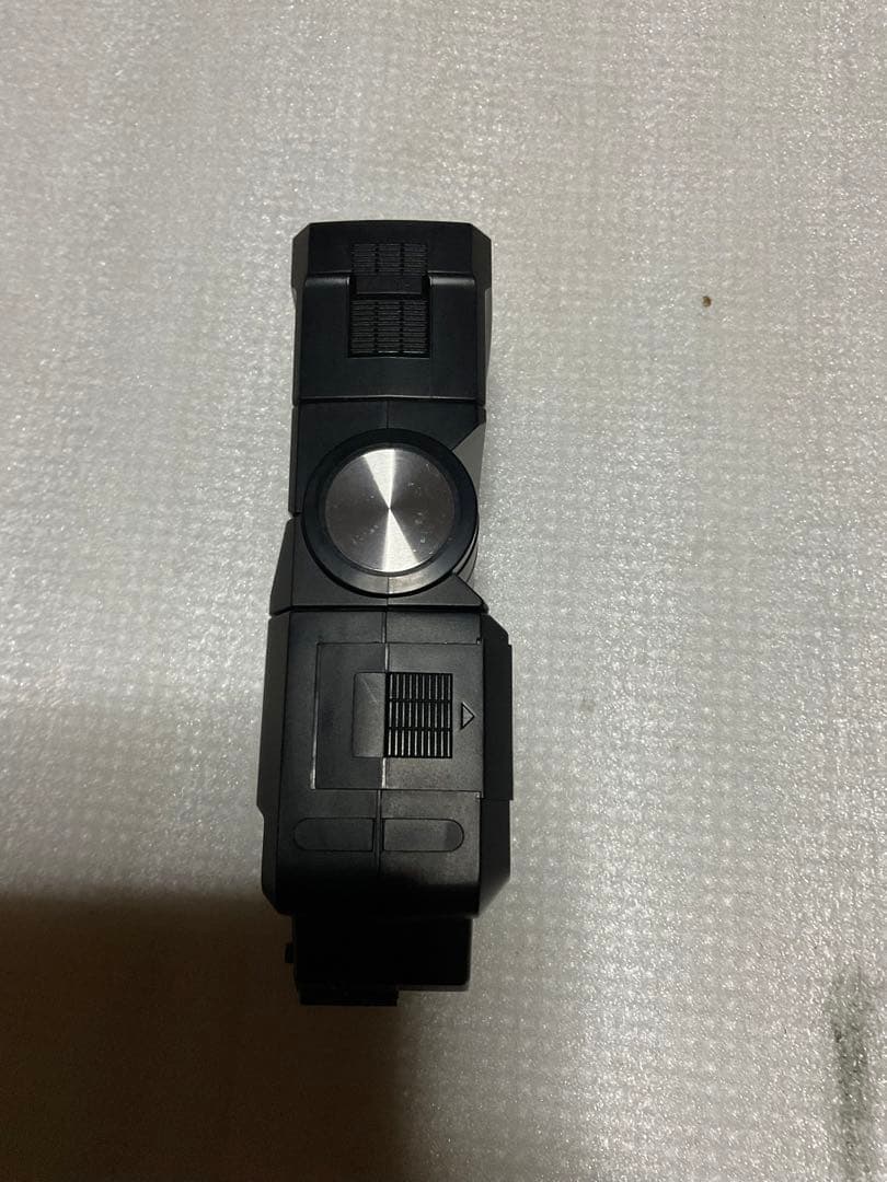 NIKOMAT・EL。一眼レフカメラ。ナショナルPE-32Sフラッシュ付き。