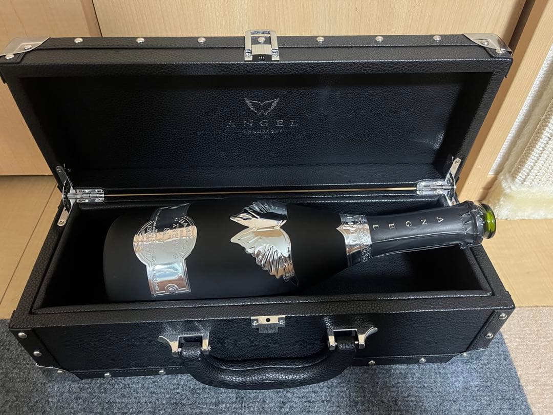 アルマンドシャンパン5色セット　空瓶＋ケース+ケースカバー　+エンジェル白黒