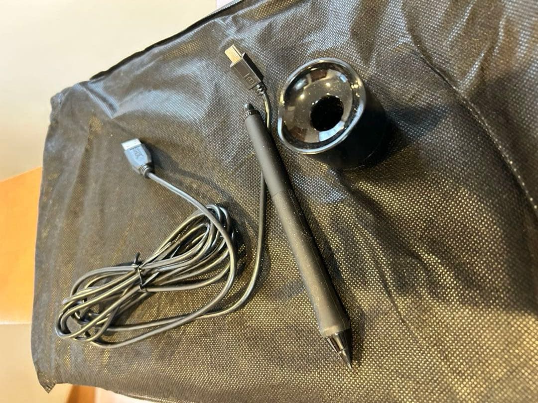 ワコム ペンタブレット intuos4 Medium