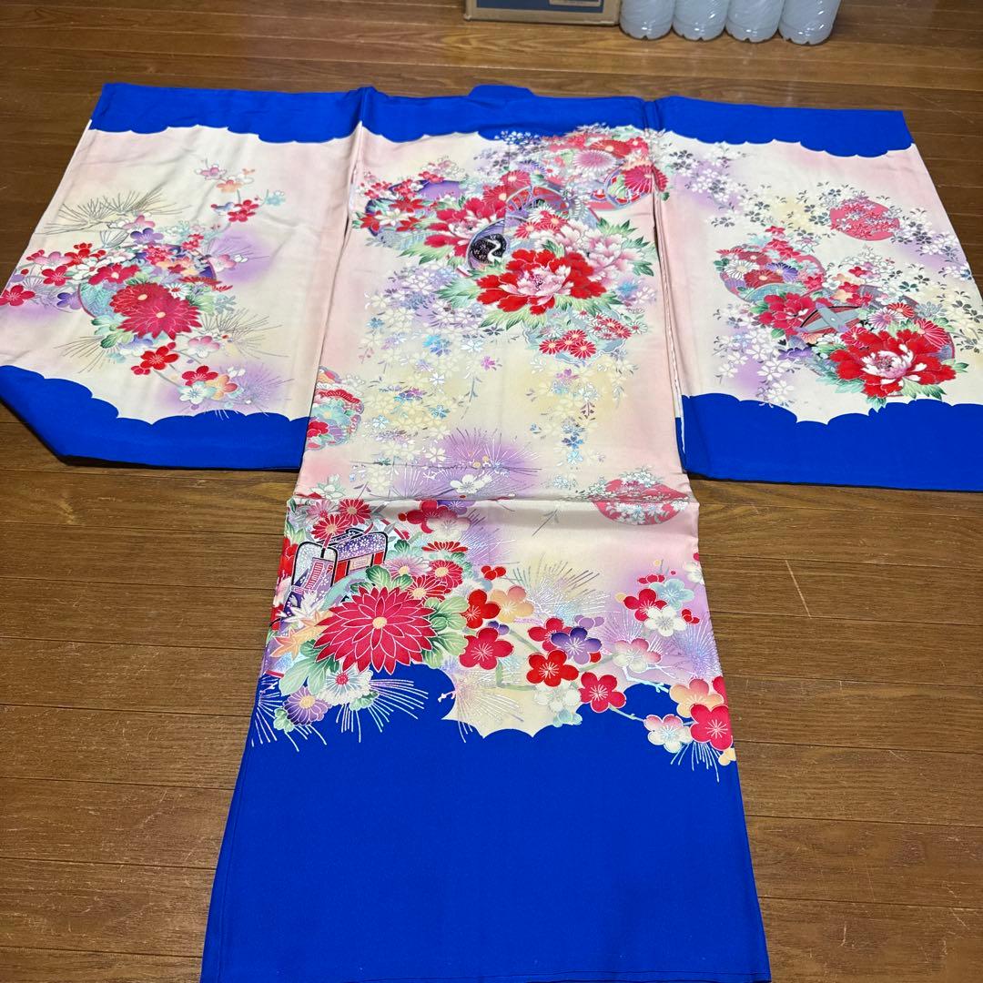 【昭和セミアンティーク】七五三用 鮮やかな青の花柄着物【襦袢セット】