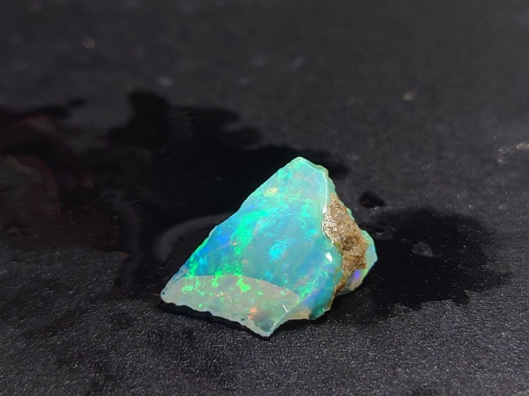 エチオピア　ウェロ産　オパール　チョーク　鉱物標本　原石