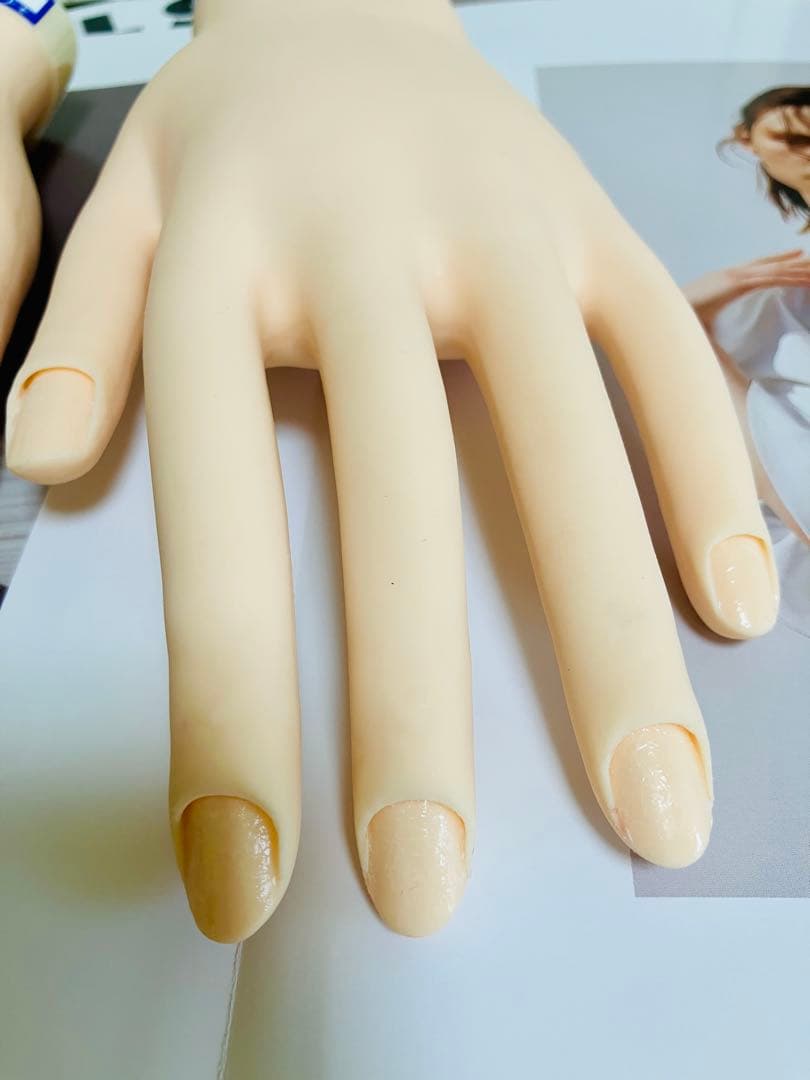 認定モデルハンド　10本エメリーボードとキューティクルシール付き　美品