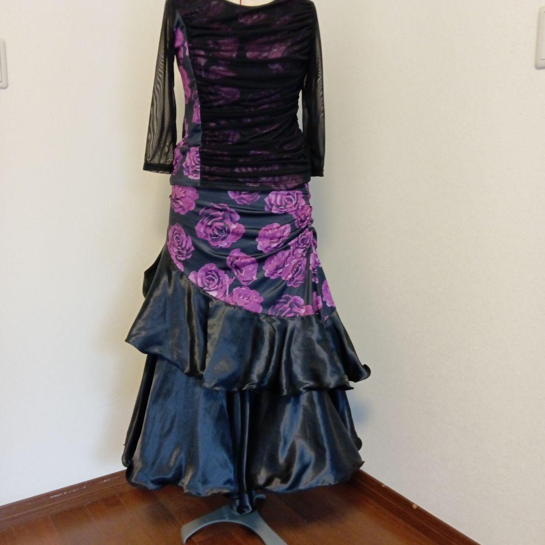 専用✨️豪華✨️社交ダンス用ツ―ピ―スドレス 黒と紫の花柄（M〜Ｌサイズ）