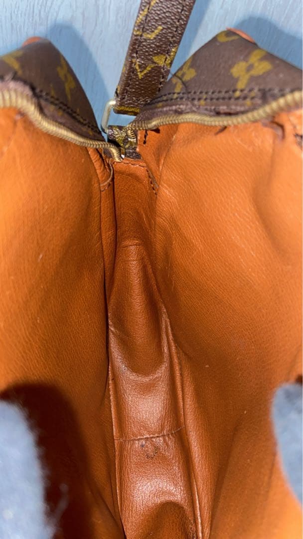 ルイヴィトン　ショルダーバッグ　モノグラム　プチマルソー　レザー　肩掛け