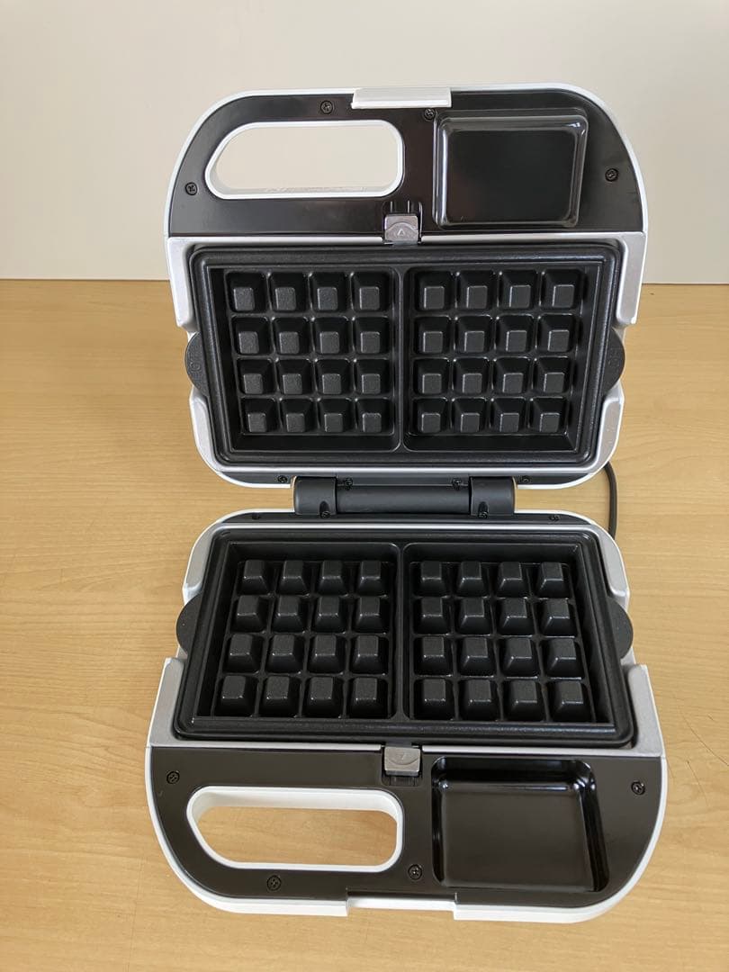 【新品】Vitantonio ワッフル ホットサンドメーカ　プレート3種類付き。