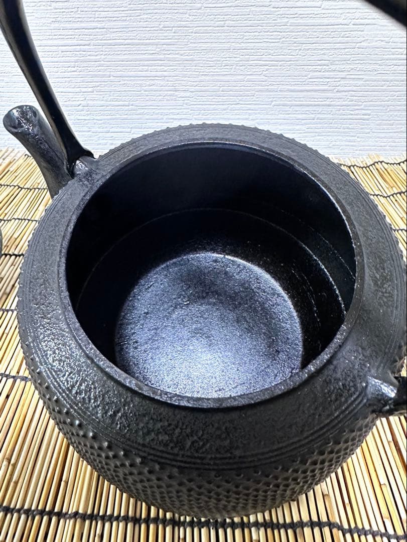 未使用品、供箱、栞、注意書付　南部盛榮堂ＯＩＧＥＮ造　九重アラレ　南部鉄瓶