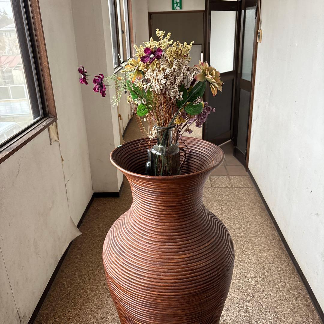 引き取り限定‼️発送不可‼️ラタン　フラワーベース大型ディスプレー　ホテルや旅館