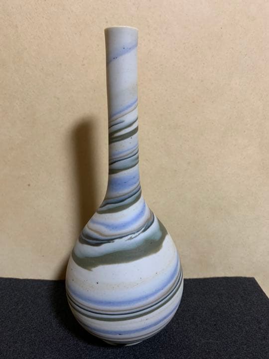 四代徳田八十吉（順子）作　練込鶴首花入