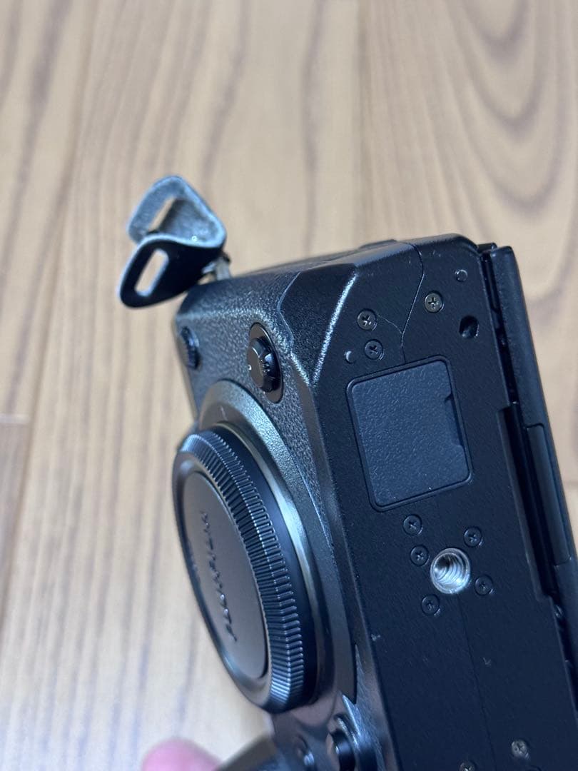 FUJIFILM X-H1 富士フイルム 予備のバッテリー付き中古品