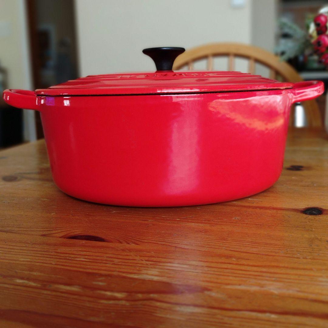ルクルーゼ　ココットオーバル　25cm レッド　両手鍋