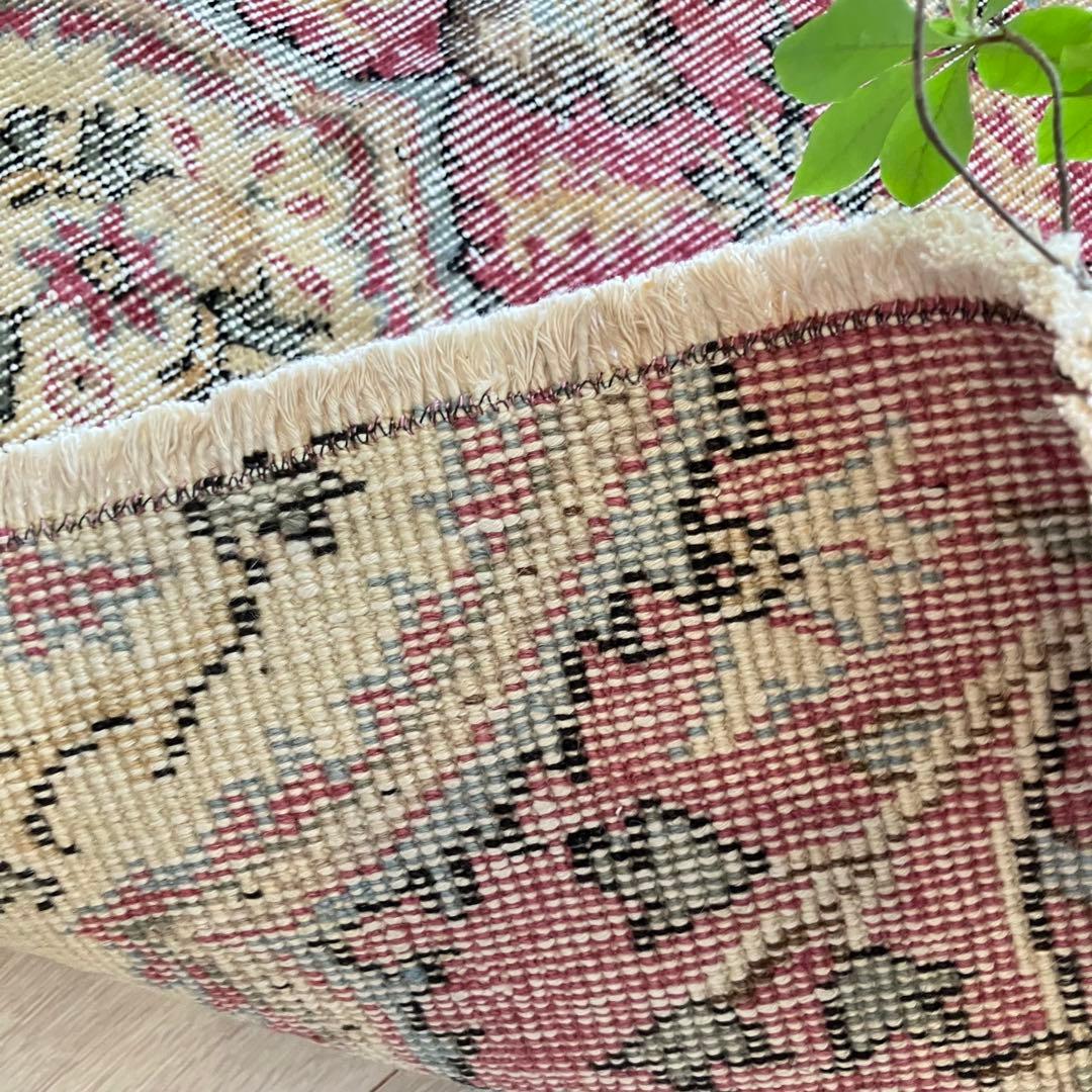 貴重110×124シャビーレッドピンク　ベージュ　正方形　トルコヴィンテージラグ