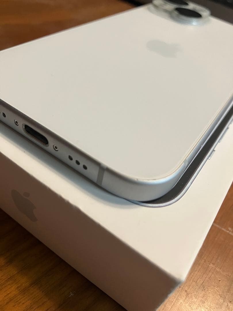 【訳あり】iPhone 15 128GB ブルー 本体 画面割れインカメラ故障