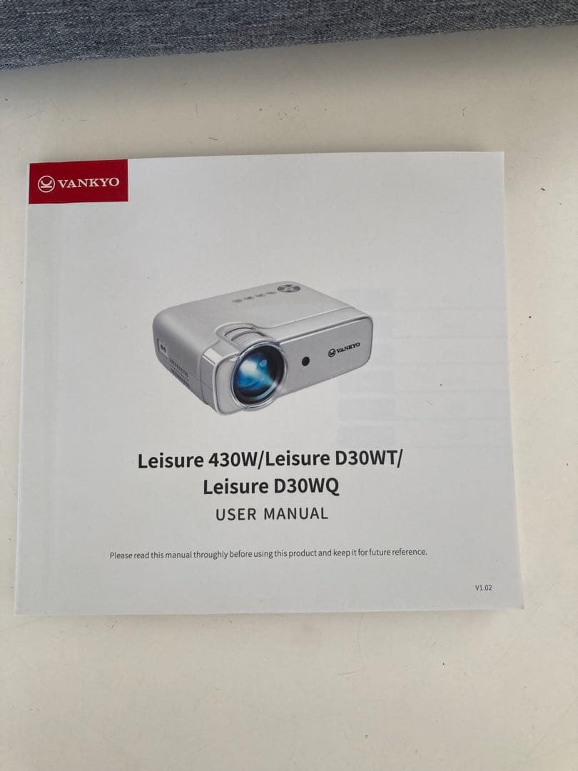 VANKYO プロジェクター 本体　折りたたみ式スクリーン