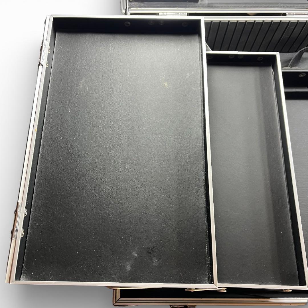 プロ用メイクステーション キャリーケース型　ライト付き　高さ調節可能