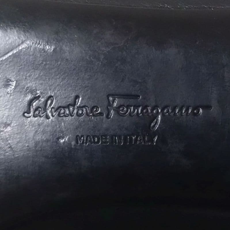 美品 サルヴァトーレ フェラガモ ロングブーツ ガンチーニ 黒 4C 本革