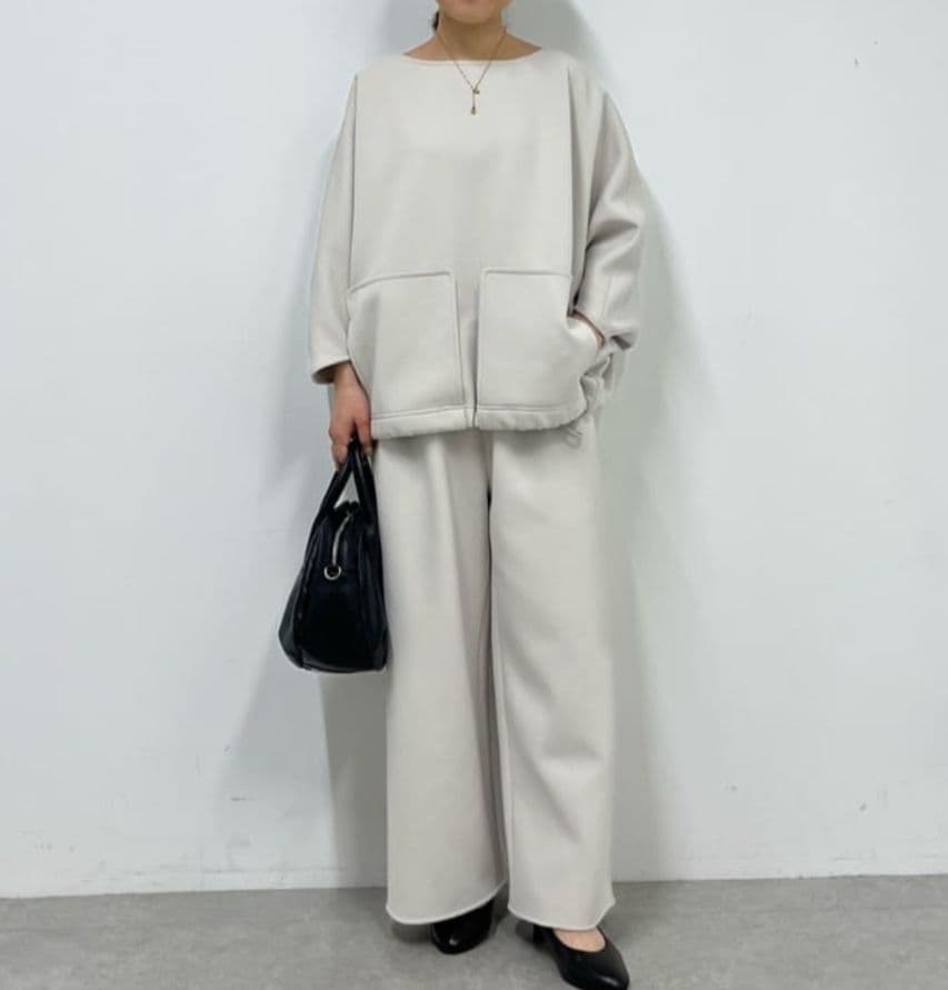 2.2万　今季新品　ビアズリー　リップルダンボール トップス　グレージュ