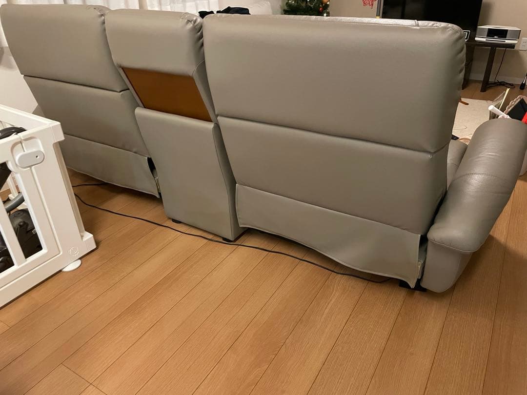 レザー 3人掛け電動リクライニングソファ　Leggett & Platt