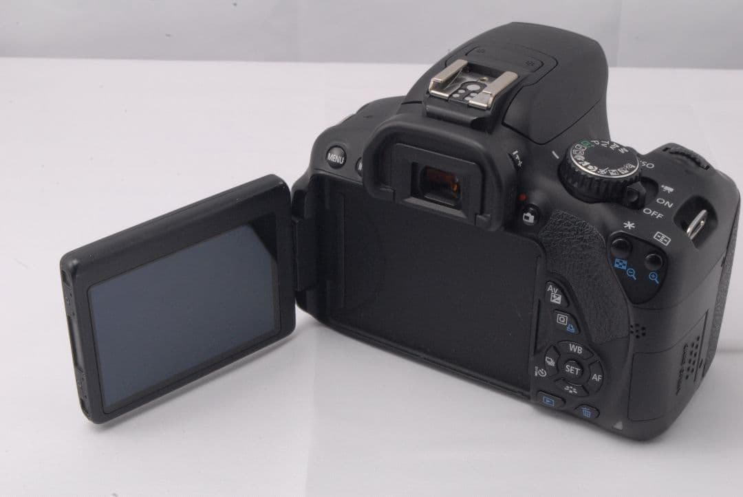 Canon EOS Kiss X6i★バリアングル液晶レンズ付き一眼レフカメラ★