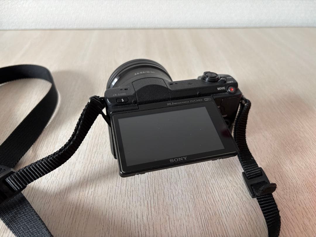 SONY α5100 ミラーレス一眼カメラ SEL18200LE レンズ付き