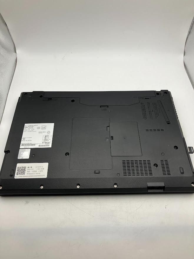 FUJITSU　ノートパソコン　LIFEBOOK　A576／Ｐ