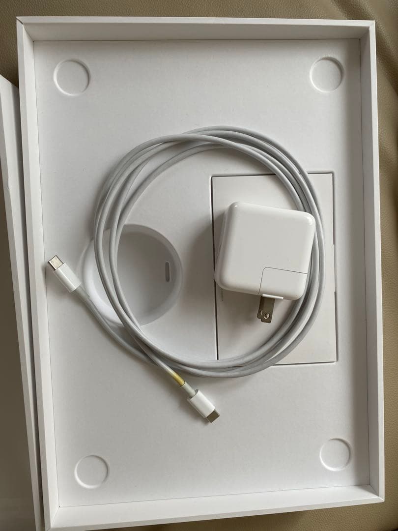 Apple MacBook Air(M1、2020)付属品有り