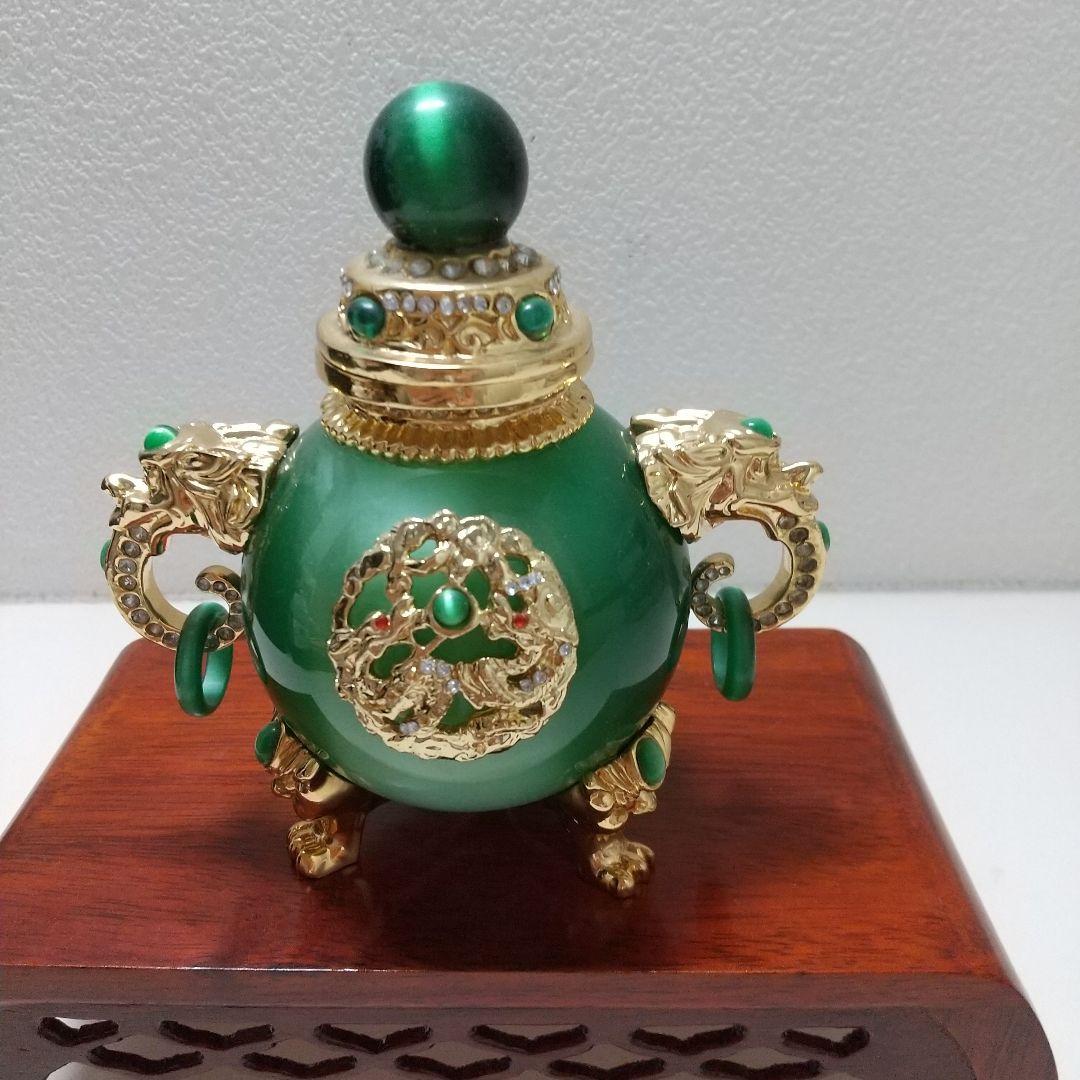 中国美術翡翠台座付き