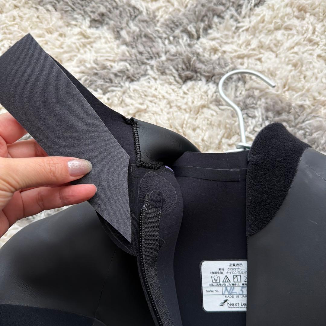 【新品未使用】ウェーブウォーリアーズ セミドライ5/3mm ML相当 定価12万