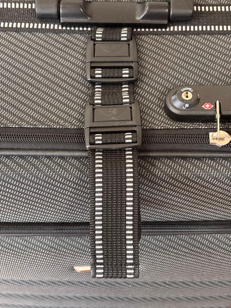 【大幅値引】シフレ escape大容量 138キャリーケース TSAロック付き