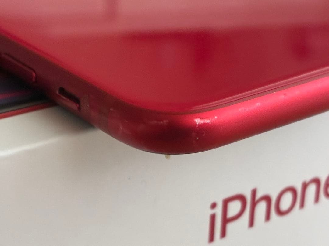 iPhoneSE第2世代　64GB レッド　新品イヤホン、電源アダプタ、箱付