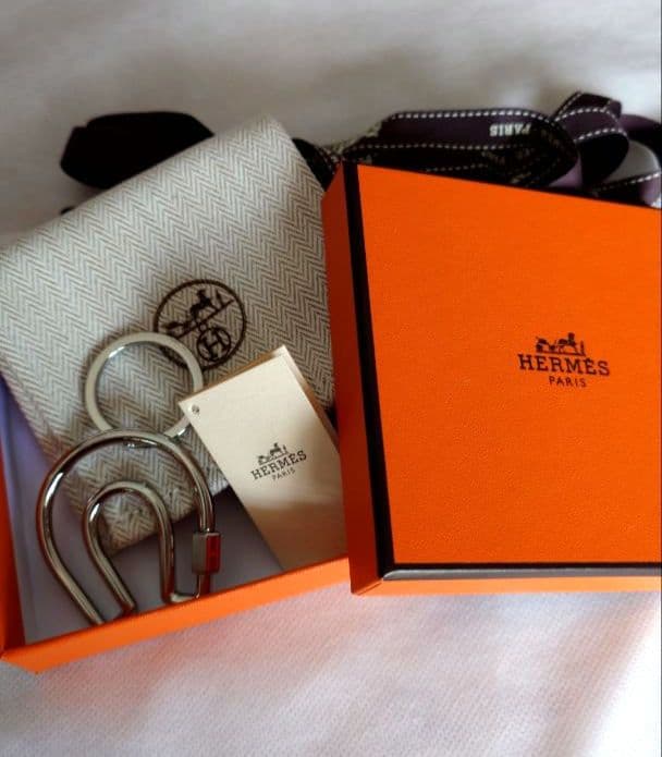 【新品未使用】HERMES フェール・ア・シュヴァル キーホルダー オレンジ色