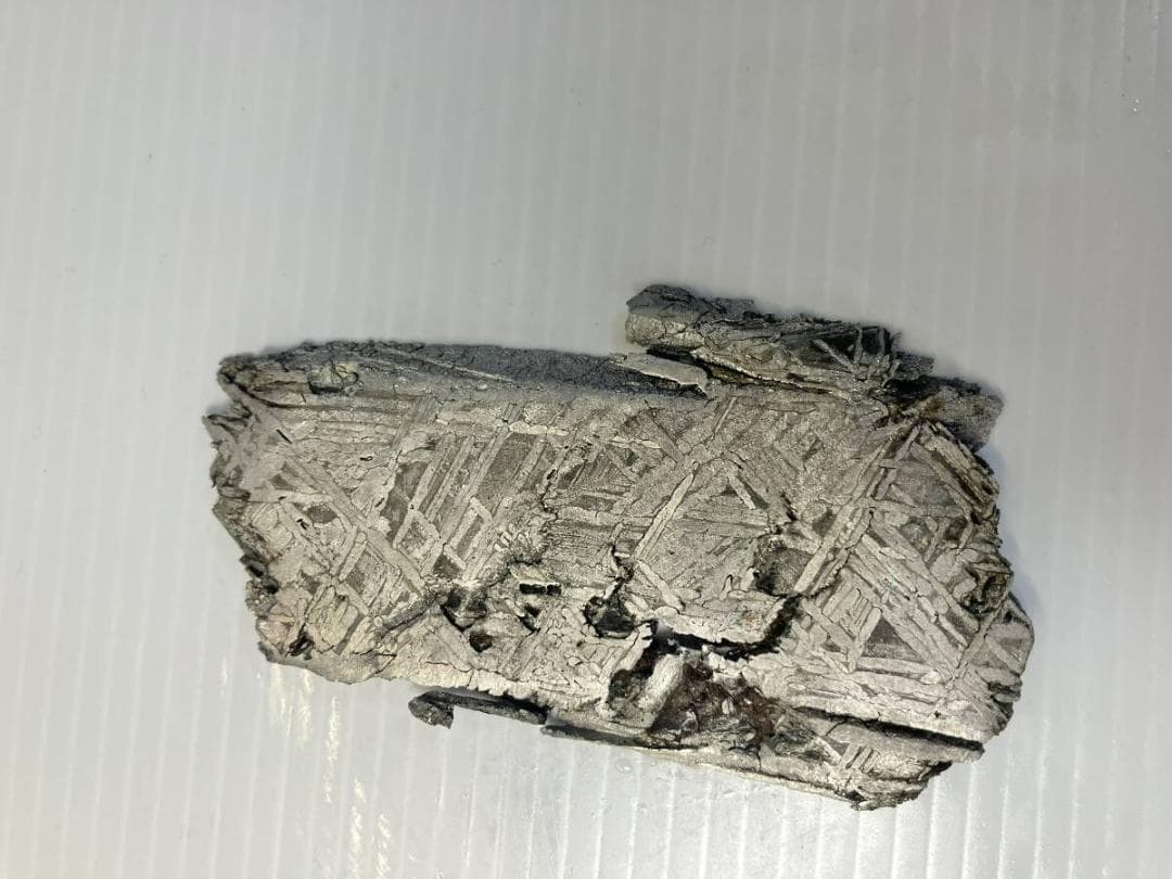 ※超レア アルタイ隕石 本物 90.0g 鉄隕石 原石 断片 破片 宇宙パワー