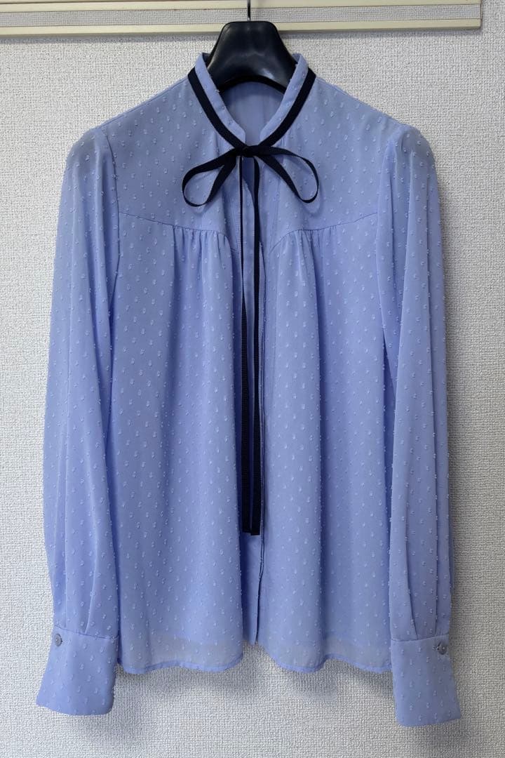 ピンキーアンドダイアン◆カットジャカードリボンブラウス ブルー 38