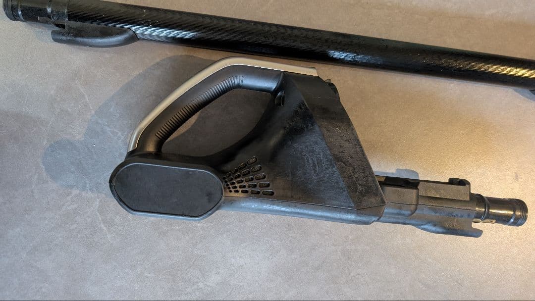 東芝 トルネオ コードレススティッククリーナー VC−CLS11　2023年製