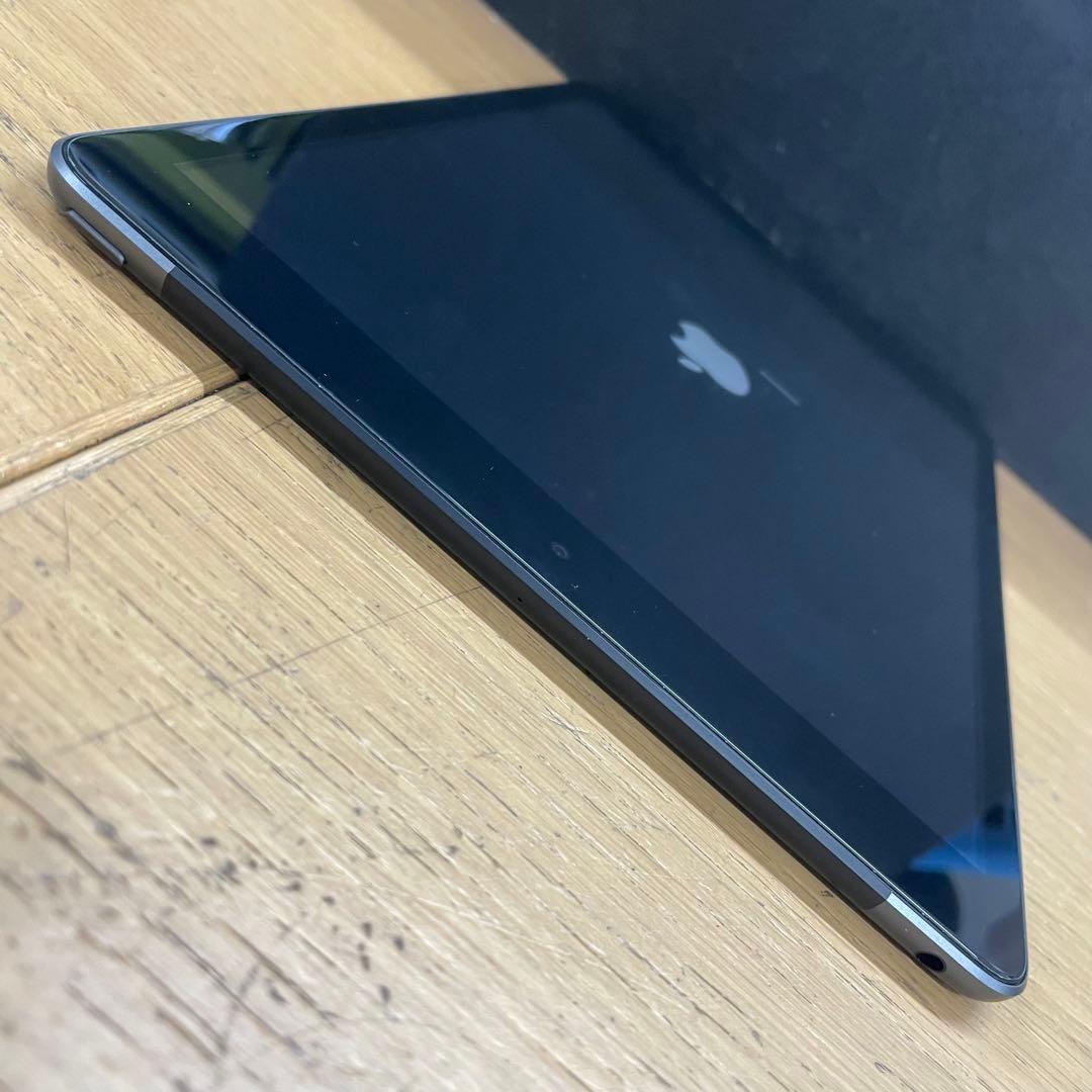 美品 iPad 第9世代 64GB SIMフリー スペースグレイMk473J/A