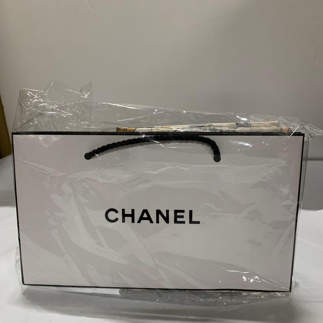 [セット品] CHANEL シャネルアイシャドウ スカーフ付き (テンダー)