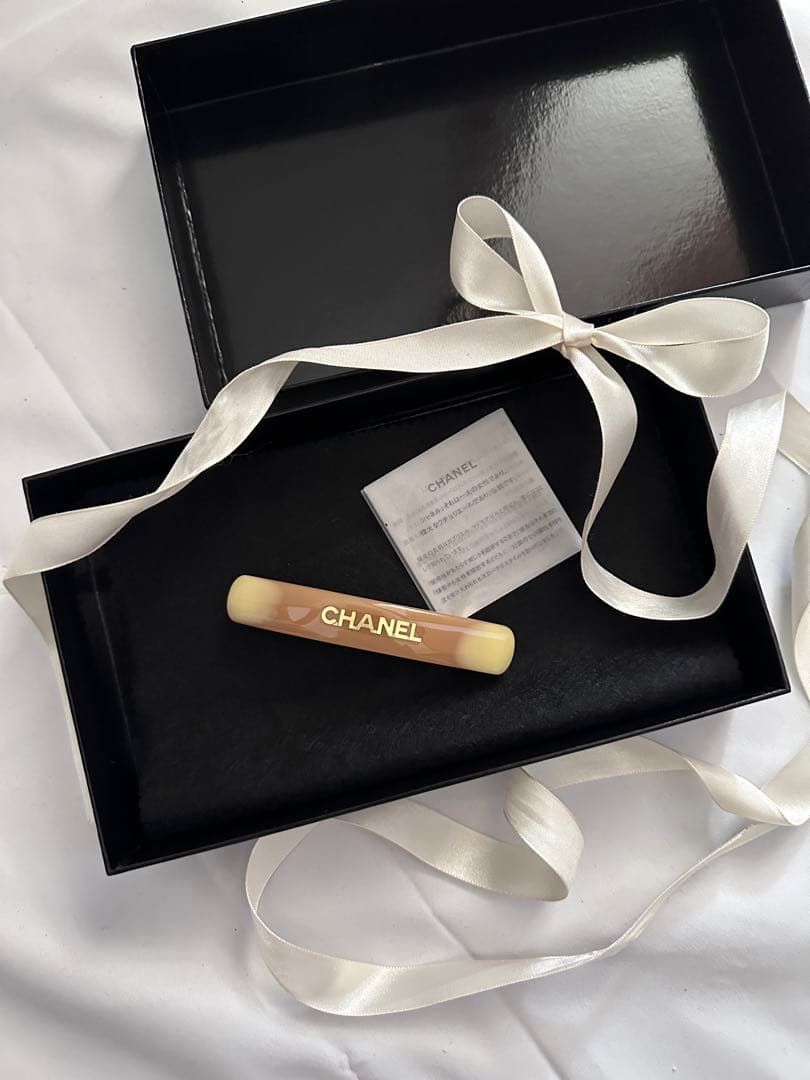 CHANEL《ヴィンテージ ロゴヘアバレッタ》ベージュ 箱有 くすみカラー