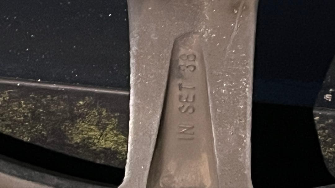 n*i様 ハイエースPARADA 16インチ タイヤホイールセット