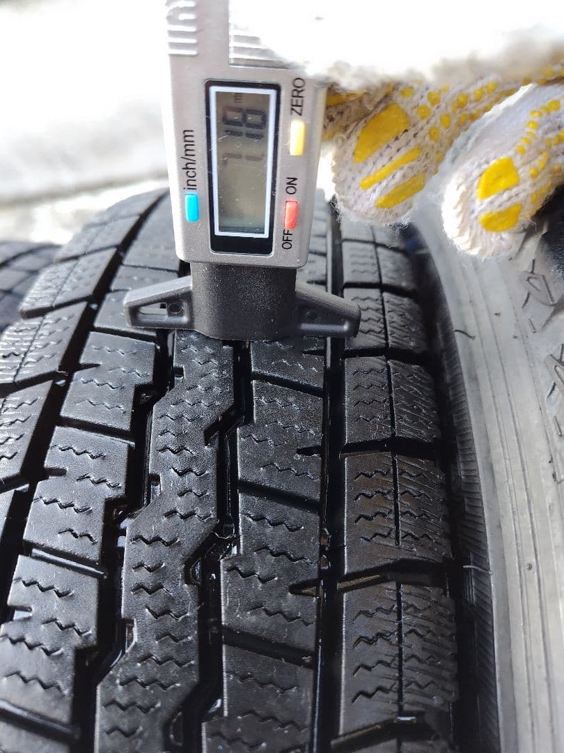 145R12・LT【2/2】軽トラ用スタッドレス・鉄ホイール付、２本分割