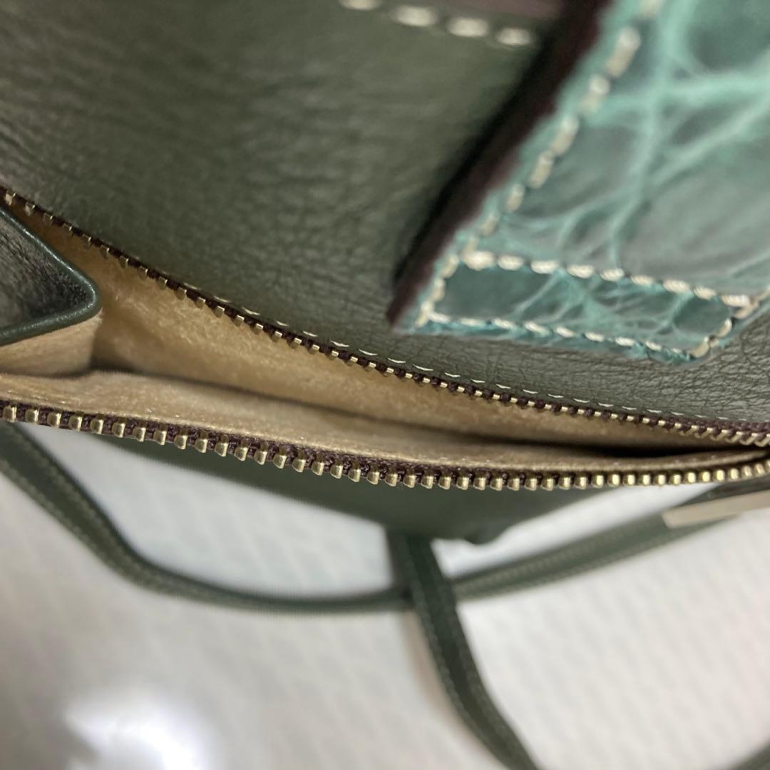 極美品　JRA クロコダイル　スマホショルダー　 サコッシュ　エキゾチック