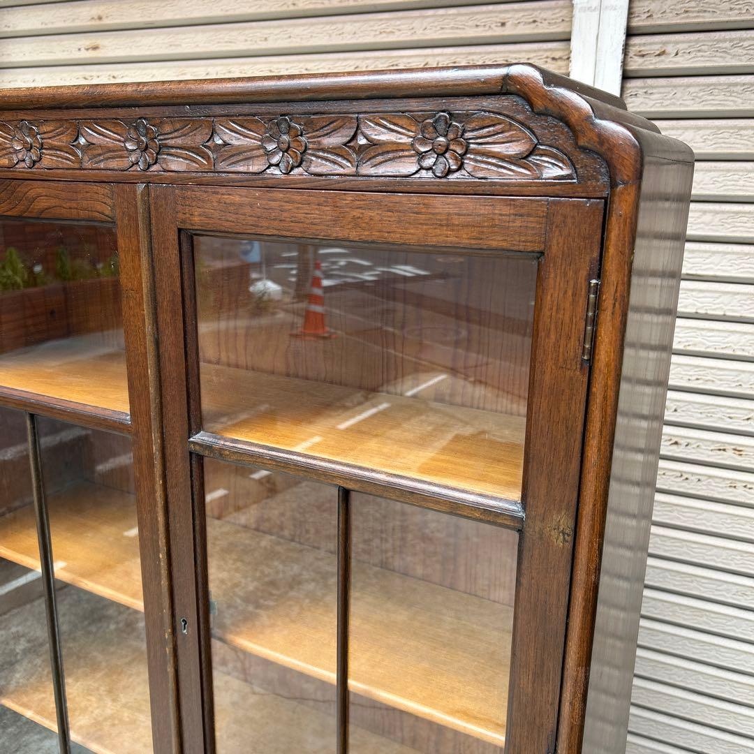 アンティーク　ヴィンテージ　家具　キャビネット　本棚　ブックケース　彫刻　木製