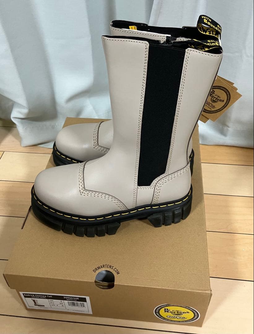 Dr.Martens 25cm ベージュブーツ30966348 ドクターマーチン