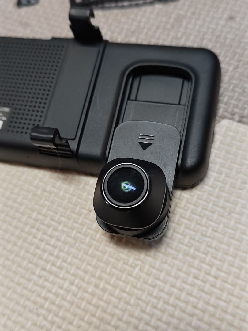 BALUCE ドライブレコーダー デジタルインナーミラー配線付きシガー電源。