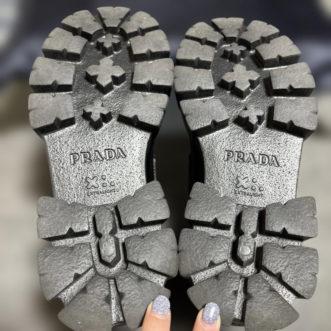 PRADA ブラックレザー ローファー 37